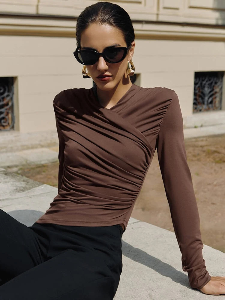 Τοπ "Draped Sculpture"